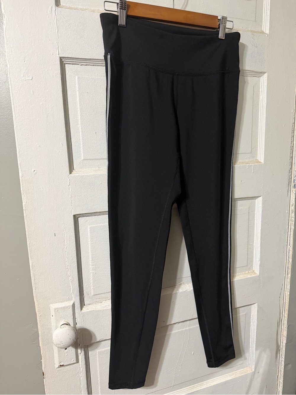 tangerine Women's Black Athletic Leggings Size Medium Like New